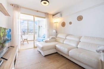 Impresionantes Vistas al Mar en Levante - Piso de 2 Hab con Piscina