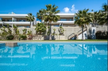 Moderno Oasis con terraza y piscina en Finestrat