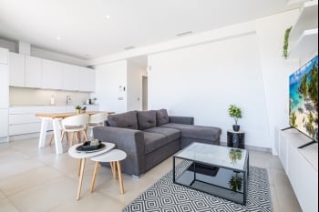 Moderno Oasis con terraza y piscina en Finestrat
