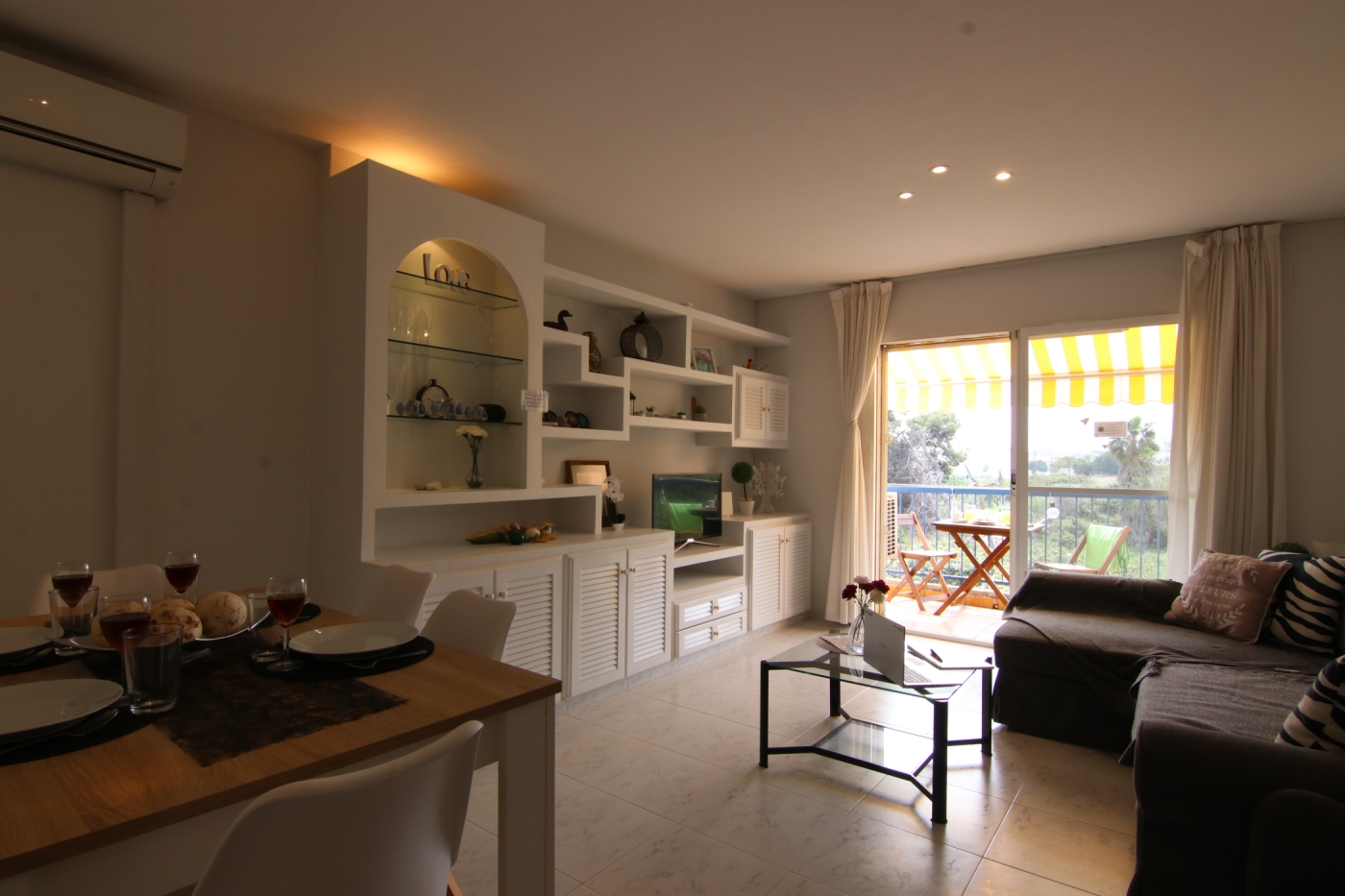 Altaia Coastal Living · Piscina & Parking