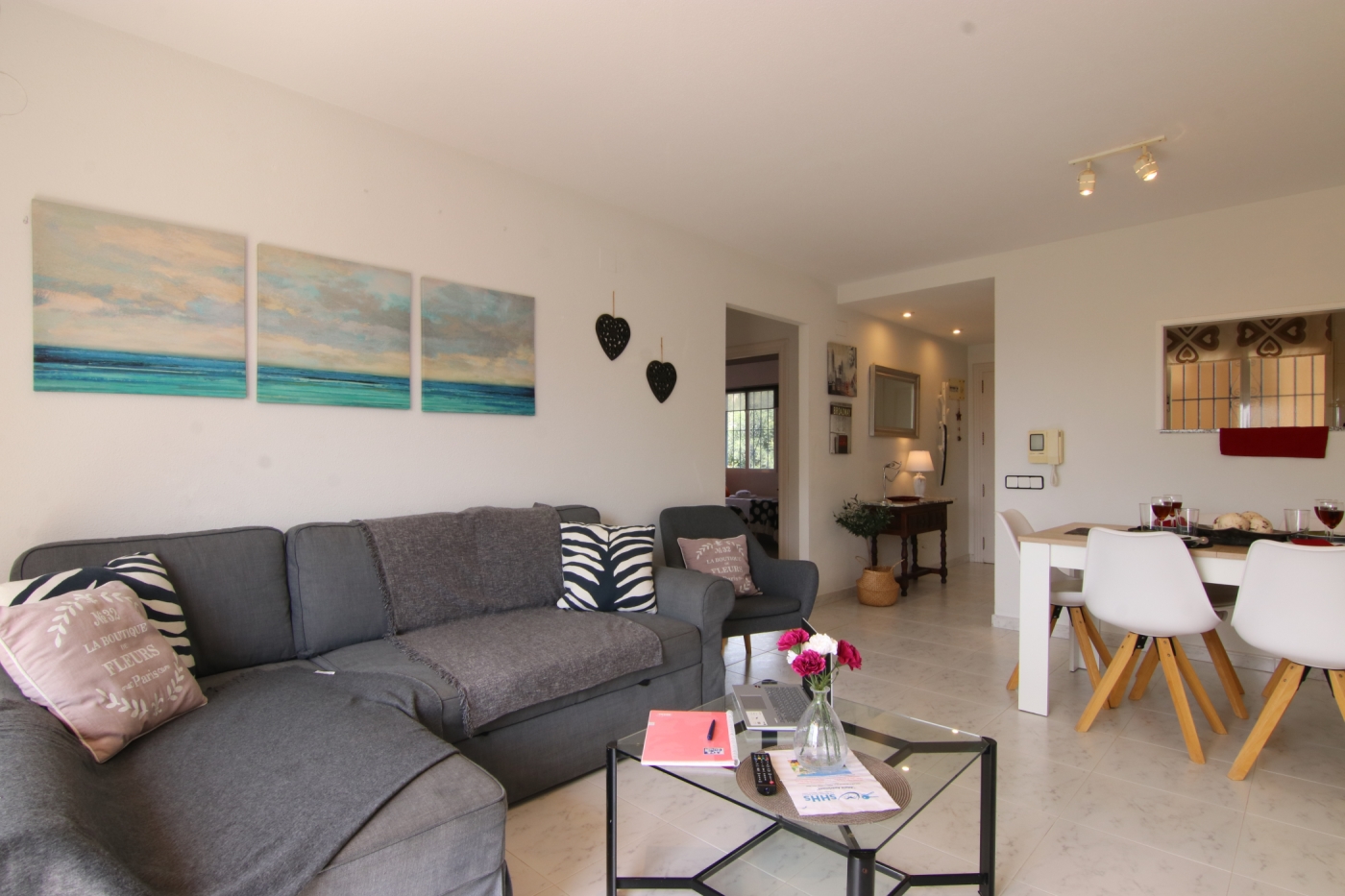 Altaia Coastal Living · Piscina & Parking