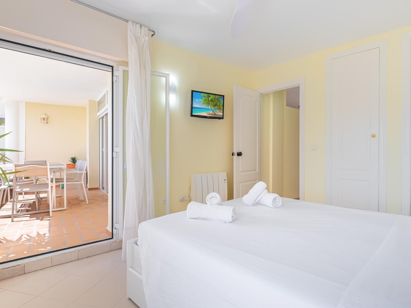 Girasol Coastal Retreat · Apartamento de 2 dormitorios con piscina