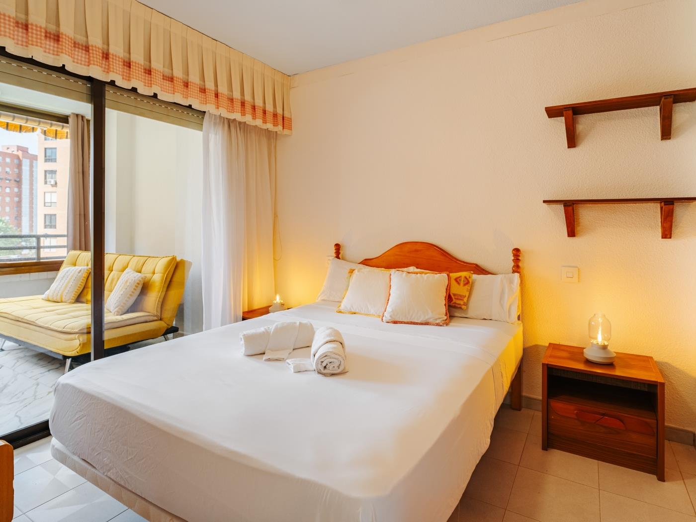 Belgica Sunset Stay · Piscina y Terraza